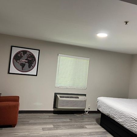 High Falls Inn & Suites Eksteriør billede