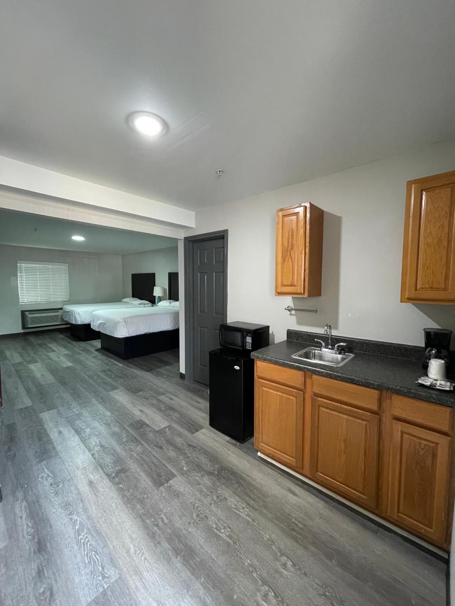 High Falls Inn & Suites Eksteriør billede