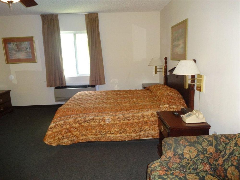 High Falls Inn & Suites Eksteriør billede